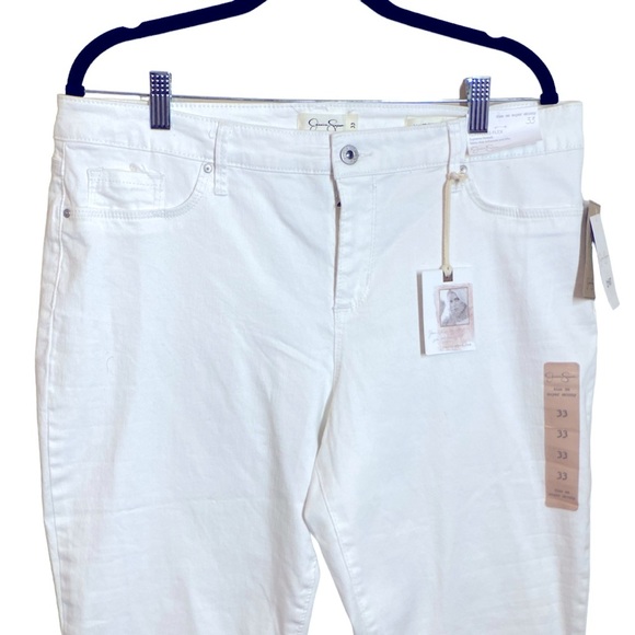 NWT JESSICA SIMPSON'S Kiss Me Jeans in White, size 33 - Picture 3 of 12